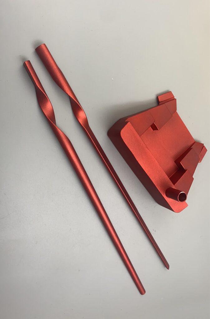 3Dプリント後のアルマイト加工など、複数の後処理技術を一貫対応します。